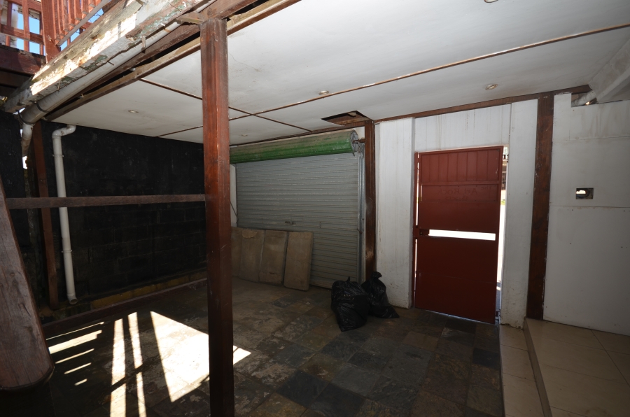 9 Bedroom Property for Sale in Quigney Eastern Cape